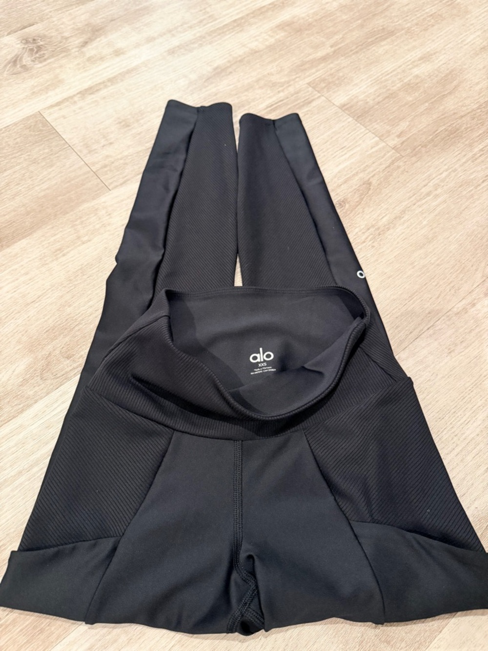 Alo High-Waist Black Leggings
